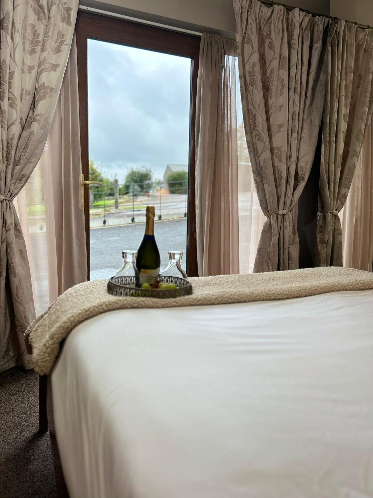 Dunhill Cottage B&B Hillsborough Bilik gambar