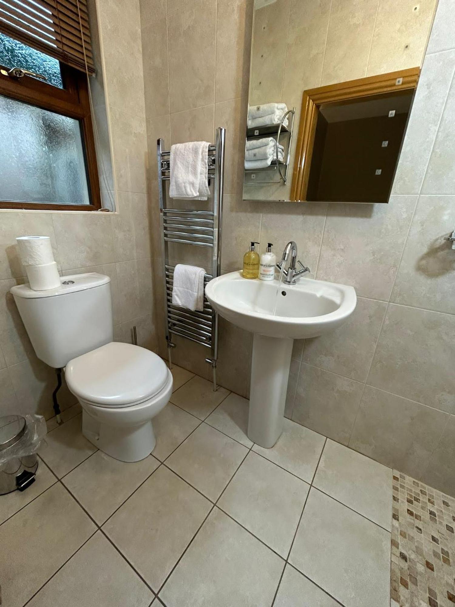 Dunhill Cottage B&B Hillsborough Bilik gambar